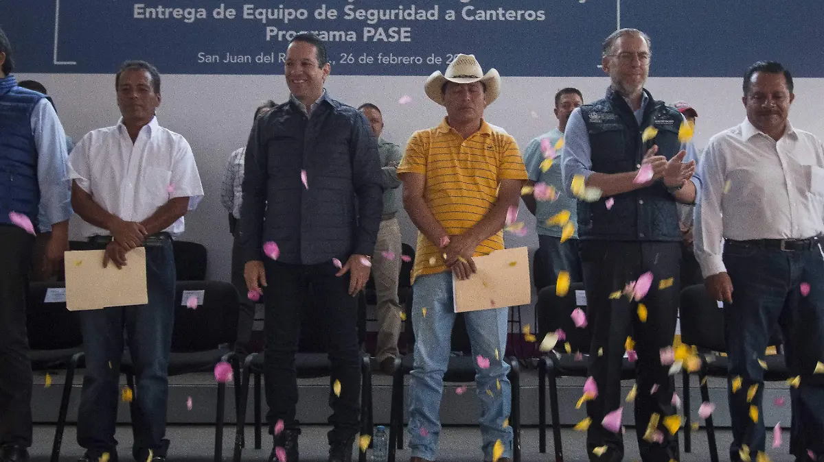 Gobierno estatal entregó apoyos por más de 9.5 millones de pesos.